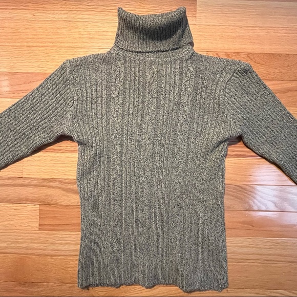 🤍 heathered green turtleneck sweater 🤍 - Picture 5 of 5